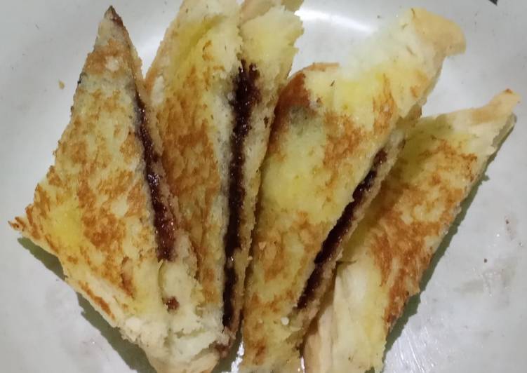 Roti bakar coklat